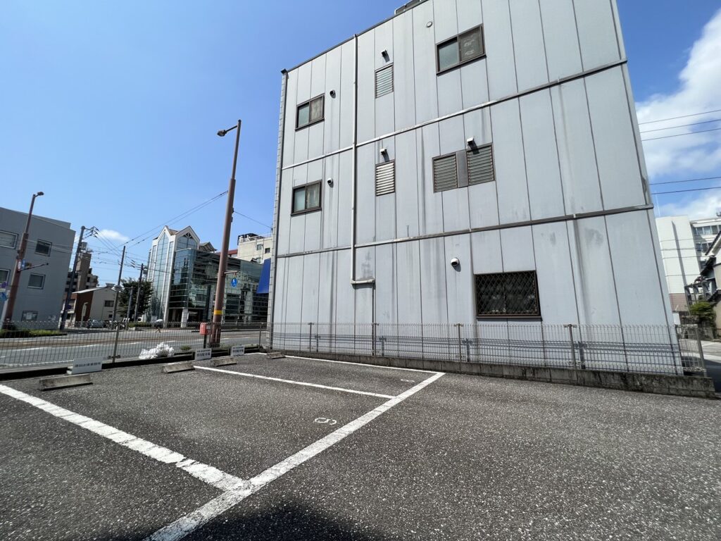 澤田法律事務所駐車スペース02